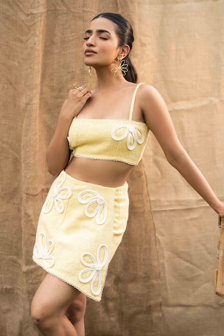 Kalakaari By Sagarika_Yellow Cotton Embroidery Square Neck Butter Skirt Set _Online_at_Aza_Fashions