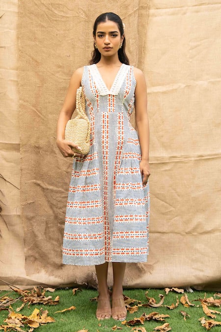 Kalakaari By Sagarika Blue Cotton Embroidery V-neck Midi Dress With Printed Details 
