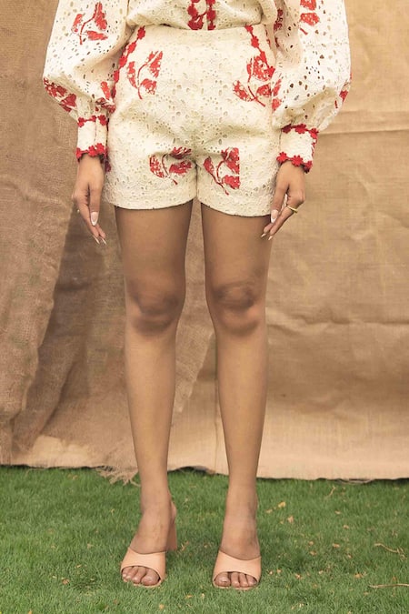 Kalakaari By Sagarika_Red Cotton Embroidery Collared Floral Shirt And Shorts Set _Online_at_Aza_Fashions