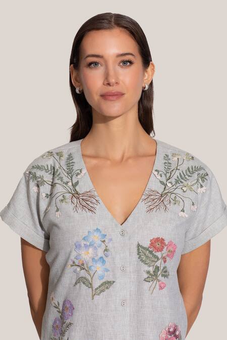 RANNA GILL Green Polyester Embroidery V-neck Botanica Kurta Set Online at Aza Fashions RANNA GILL_Green Polyester Embroidery V-neck Botanica Kurta Set_Online_at_Aza_Fashions