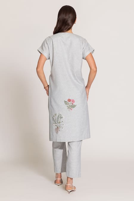 Shop RANNA GILL Green Polyester Embroidery V-neck Botanica Kurta Set at Aza Fashions Shop_RANNA GILL_Green Polyester Embroidery V-neck Botanica Kurta Set_at_Aza_Fashions
