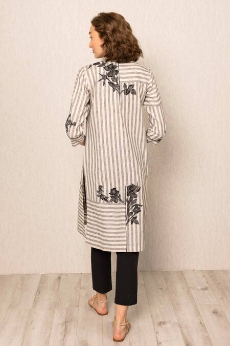 Shop RANNA GILL Gray Linen Embroidery Round Neck Grey Stripe Asteria Tunic at Aza Fashions Shop_RANNA GILL_Gray Linen Embroidery Round Neck Grey Stripe Asteria Tunic_at_Aza_Fashions