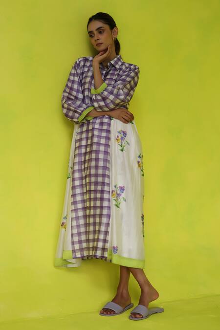 Roza_Ivory Chanderi, Cotton Embroidery Collared Seminyak Midi Dress _at_Aza_Fashions