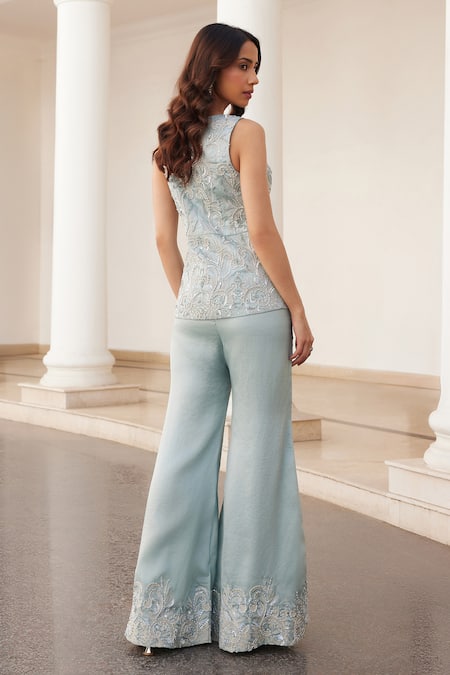 Label Sanya Gulati Embroidered Powder Blue Kurta Set 