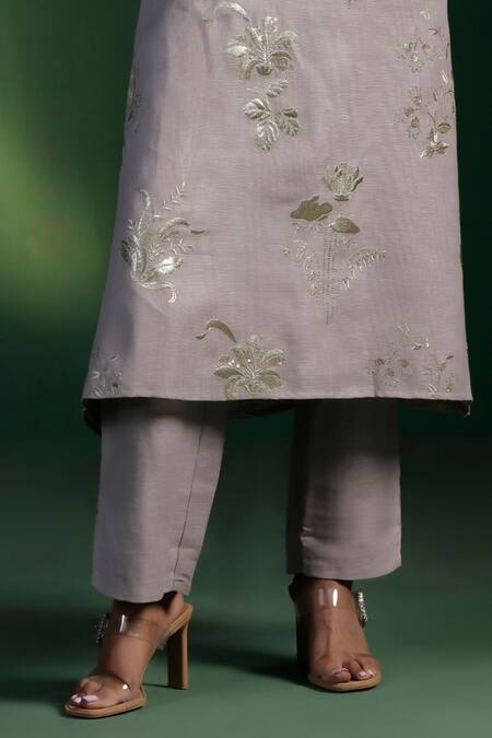 Two Sisters By Gyans_Gray Embroidery, Beads Round Neck, Grey Kurta Set With Jacket _at_Aza_Fashions