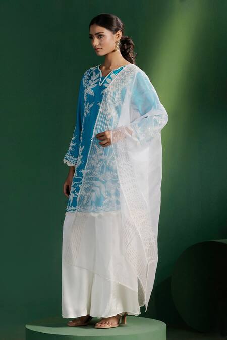 Two Sisters By Gyans_Blue Silk, Satin, Organza Embroidery Split V-neck Kurta Set _Online_at_Aza_Fashions