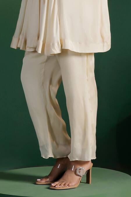 Shop_Two Sisters By Gyans_Ivory Georgette Embroidery V-neck Kurta Set _Online_at_Aza_Fashions