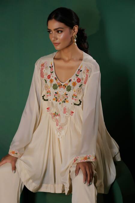 Shop_Two Sisters By Gyans_Ivory Georgette Embroidery V-neck Kurta Set 