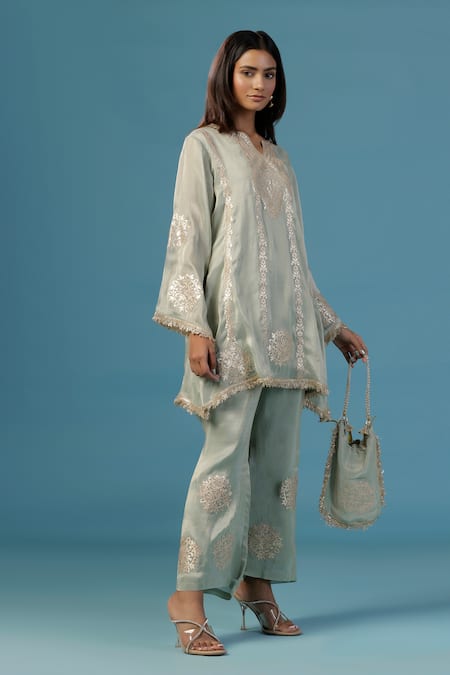 Shop Two Sisters By Gyans Green Tissue Embroidery V-neck Kurta Set Online at Aza Fashions Shop_Two Sisters By Gyans_Green Tissue Embroidery V-neck Kurta Set _Online_at_Aza_Fashions