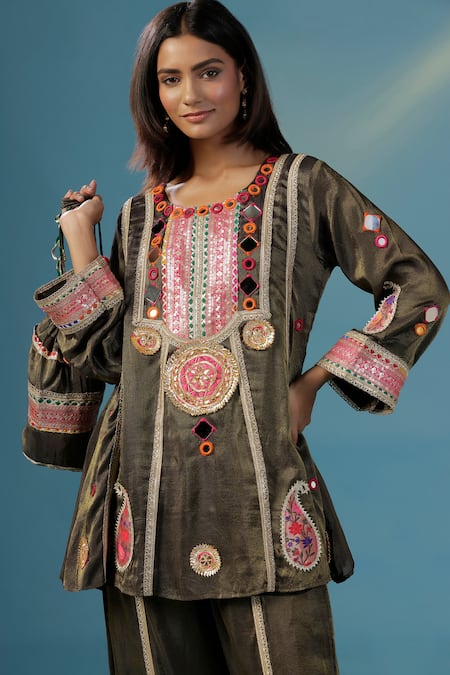 Two Sisters By Gyans_Green Tissue Embroidery, Sequins Round Neck Top And Pant Set _at_Aza_Fashions