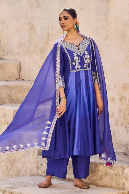 Shop Vinita Bhansali Blue , Organza Embroidery Round Neck Neela Phool Anarkali Set Online at Aza Fashions Shop_Vinita Bhansali_Blue , Organza Embroidery Round Neck Neela Phool Anarkali Set _Online_at_Aza_Fashions