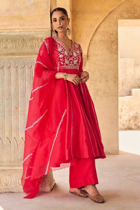 Vinita Bhansali Red , Organza Embroidery V-neck Pure Anarkali Set Online at Aza Fashions Vinita Bhansali_Red , Organza Embroidery V-neck Pure Anarkali Set _Online_at_Aza_Fashions