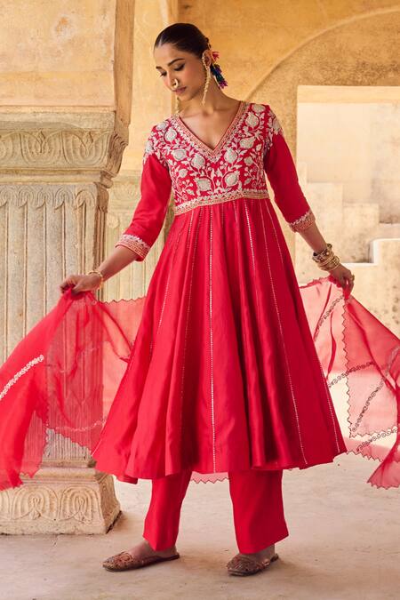 Buy Vinita Bhansali Red , Organza Embroidery V-neck Pure Anarkali Set Online at Aza Fashions Buy_Vinita Bhansali_Red , Organza Embroidery V-neck Pure Anarkali Set _Online_at_Aza_Fashions