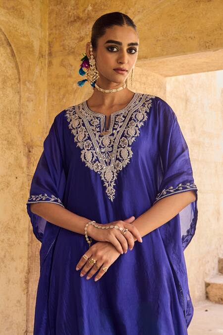 Vinita Bhansali_Blue Silk Embroidery Round Neck Morni Kaftan Set _Online_at_Aza_Fashions