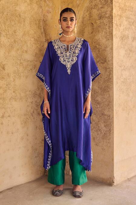 Buy_Vinita Bhansali_Blue Silk Embroidery Round Neck Morni Kaftan Set _Online_at_Aza_Fashions