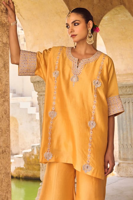 Vinita Bhansali Yellow Silk Embroidery Round Neck Designer Aabha Co-ord Set Online at Aza Fashions Vinita Bhansali_Yellow Silk Embroidery Round Neck Designer Aabha Co-ord Set _Online_at_Aza_Fashions