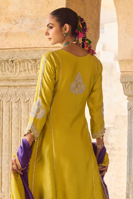 Buy Vinita Bhansali Green Silk Embroidery Keyhole Neck Rangrez Anarkali Set Online at Aza Fashions Buy_Vinita Bhansali_Green Silk Embroidery Keyhole Neck Rangrez Anarkali Set _Online_at_Aza_Fashions
