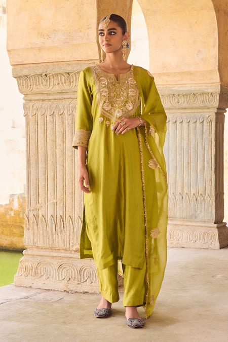 Buy_Vinita Bhansali_Green , Organza Embroidery Split V-neck Designer Kurta Set With Dupatta _Online_at_Aza_Fashions