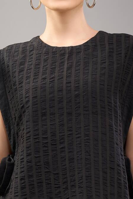 Buy Divyam Mehta Black Handloom Cotton Round Neck Coal Pant Set Online at Aza Fashions Buy_Divyam Mehta_Black Handloom Cotton Round Neck Coal Pant Set _Online_at_Aza_Fashions