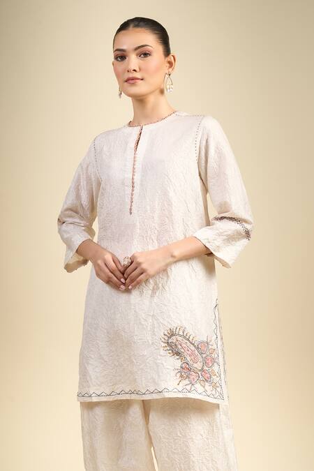 Buy_Divyam Mehta_Cream Embroidery Round Neck Straight Kurta Set