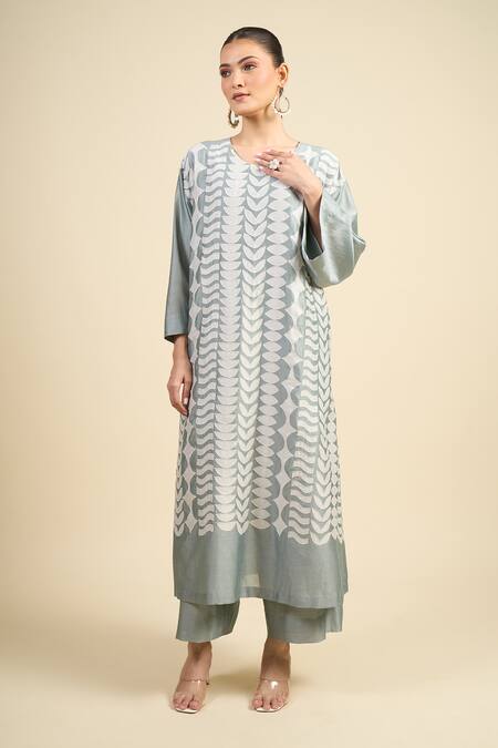 Divyam Mehta_Blue Chanderi Round Neck Printed Straight Kurta Set _Online_at_Aza_Fashions