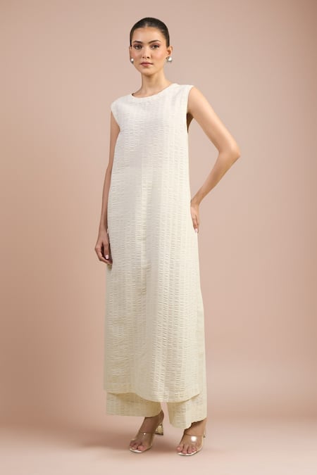 Divyam Mehta Cream Handloom Cotton Round Neck Kurta Set 