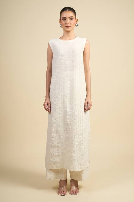 Divyam Mehta_Cream Handloom Cotton Round Neck Kurta Set _at_Aza_Fashions