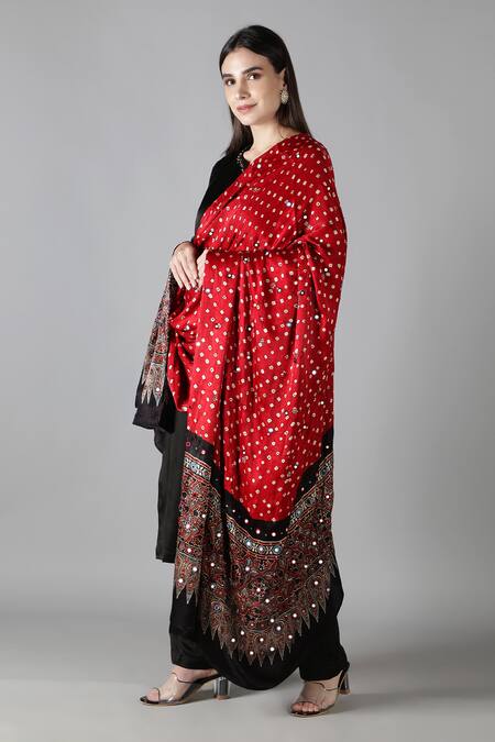 Sheeshakari_Black Silk Sequins, Mirrors Straight Kurta Set _Online_at_Aza_Fashions