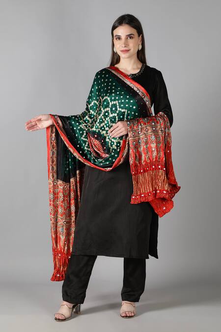 Sheeshakari_Black Silk Sequins, Embroidery Round Neck Straight Kurta Set _Online_at_Aza_Fashions
