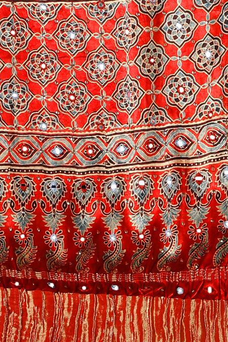 Buy_Sheeshakari_Black Silk Sequins, Embroidery Round Neck Straight Kurta Set _Online_at_Aza_Fashions