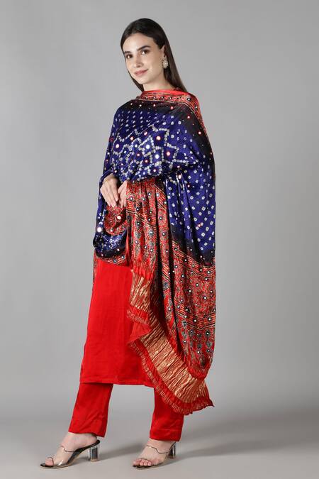 Sheeshakari_Red Silk Mirrors, Sequins Round Neck Embroidered Kurta Set _Online_at_Aza_Fashions