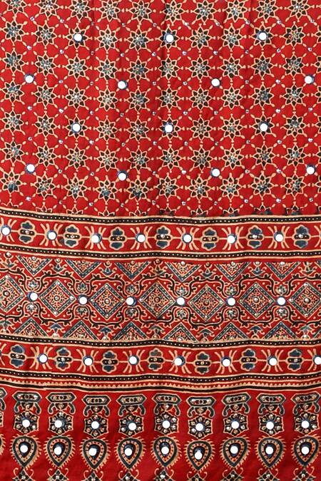 Buy_Sheeshakari_Black Silk Sequins, Mirrors Round Neck Straight Kurta Set _Online_at_Aza_Fashions