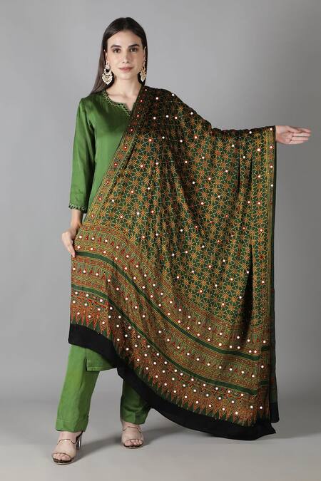 Buy_Sheeshakari_Green Silk Sequins, Embroidery Round Neck Straight Kurta Set_Online_at_Aza_Fashions