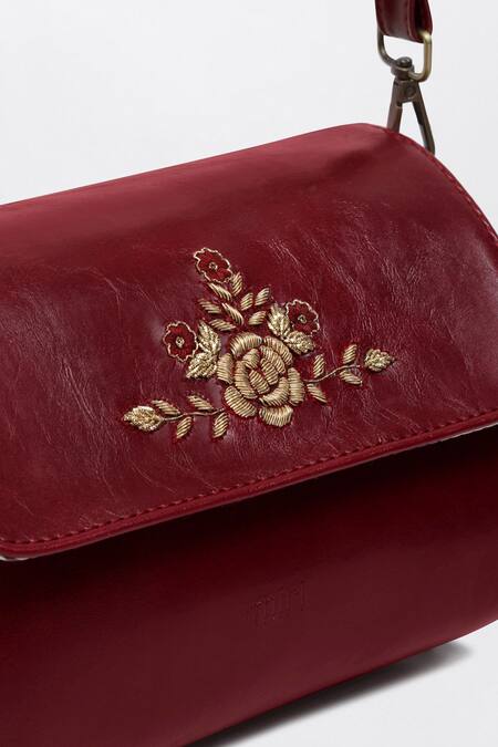 Buy_Miri_Maroon Embroidery Hand Retro Flap Sling 