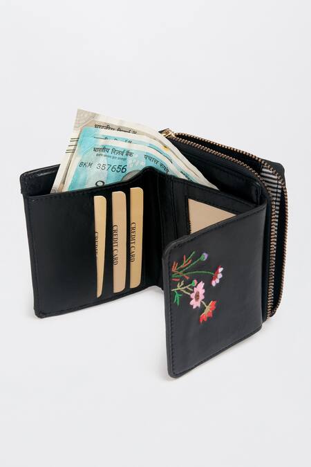 Miri_Black Embroidery Peekaboo Wallet _Online_at_Aza_Fashions