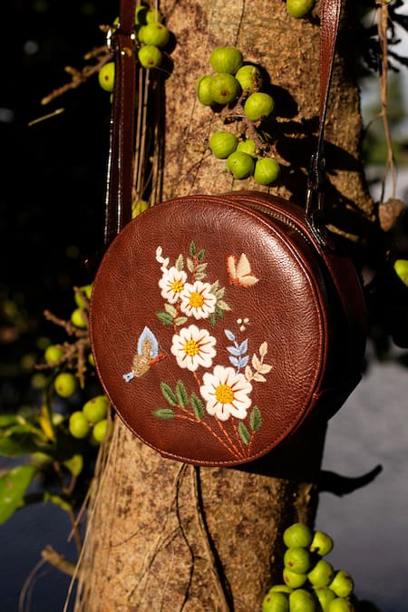 Miri Hand Embroidered Daisy Sling Bag 