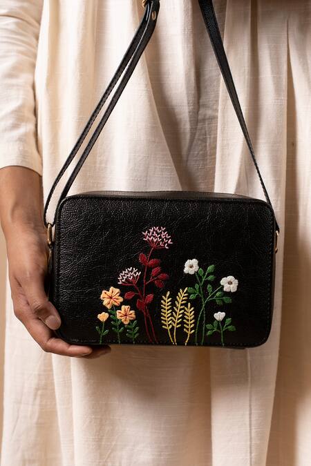 Buy_Miri_Black Embroidery Blooming Meadows Sling Bag _Online_at_Aza_Fashions