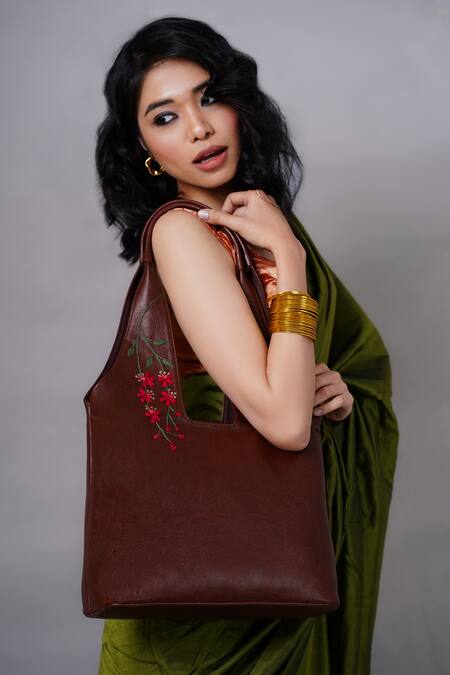 Buy_Miri_Brown Embroidery Hand Cherry Blossoms Tote Bag 