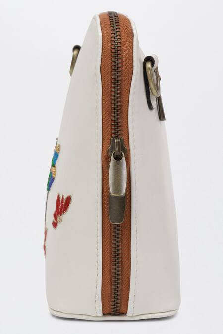 Buy_Miri_Ivory Zari, Beads, Embroidery Dragonfly Hand Sling Bag 