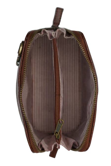 Buy_Miri_Brown Embroidery Hand Daisy Sling Bag 