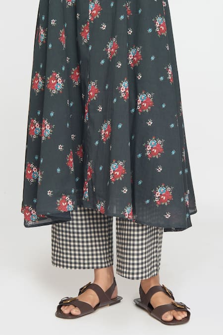 Buy Sinjhar Black Cotton V-neck Floral Printed Kurta Set Buy_Sinjhar_Black Cotton V-neck Floral Printed Kurta Set