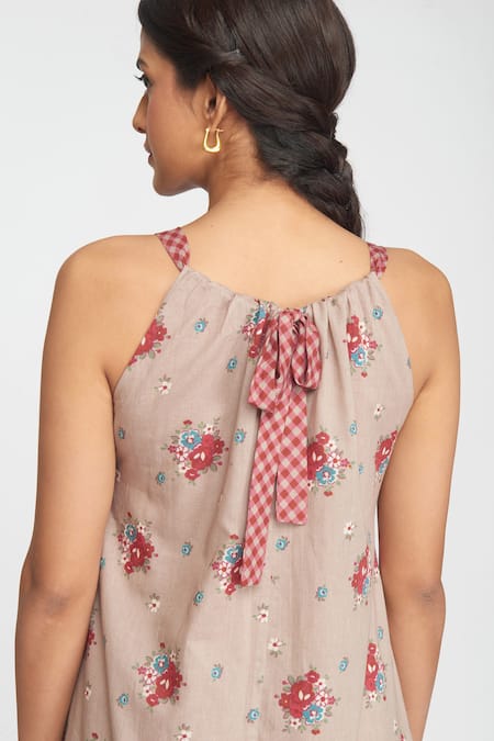 Sinjhar_Beige Chanderi, Cotton, Silk Embroidery V-neck Printed Kurta Set _Online_at_Aza_Fashions