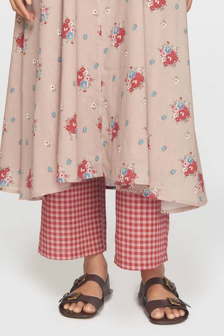 Buy_Sinjhar_Beige Chanderi, Cotton, Silk Embroidery V-neck Printed Kurta Set _Online_at_Aza_Fashions