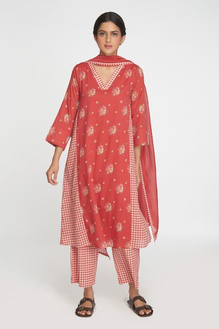 Sinjhar Red Cotton, Chanderi Split V-neck Floral Printed Kurta Set 