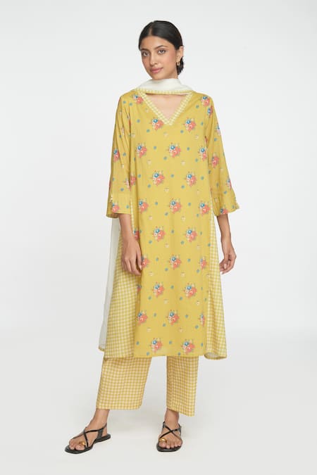 Shop_Sinjhar_Yellow Cotton, Chanderi Embroidery V-neck Printed Kurta Set With Dupatta _Online_at_Aza_Fashions
