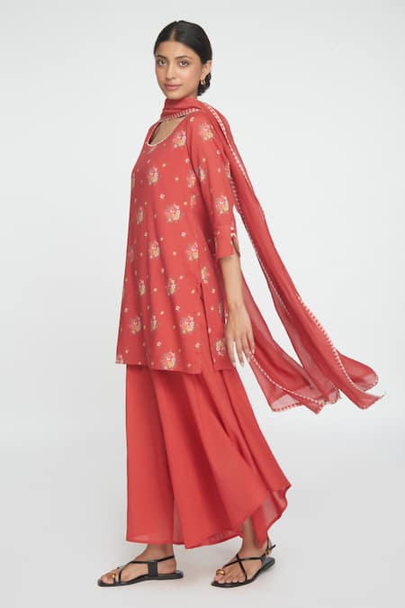 Buy_Sinjhar_Red Cotton, Chanderi Keyhole Neck Floral Printed Kurta Set _Online_at_Aza_Fashions