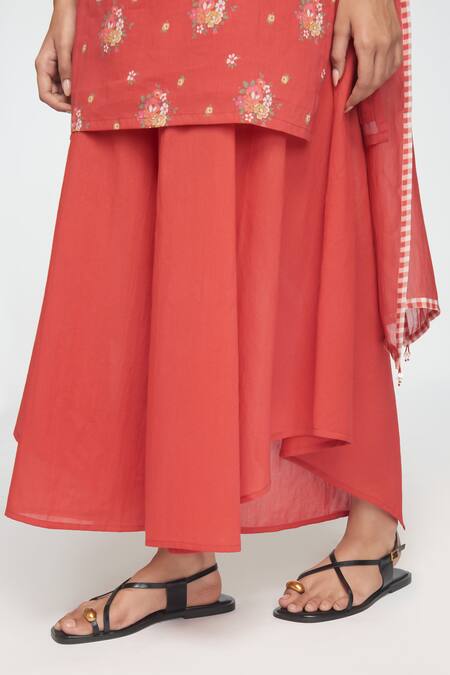 Sinjhar_Red Cotton, Chanderi Keyhole Neck Floral Printed Kurta Set _at_Aza_Fashions