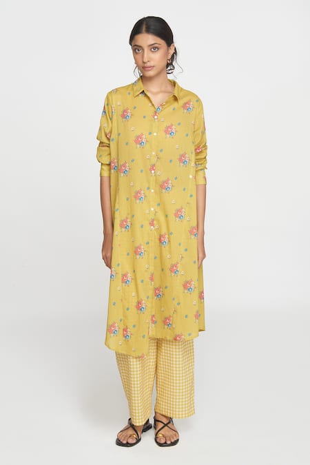 Shop_Sinjhar_Yellow Cotton Collared Floral Printed Kurta Set _Online_at_Aza_Fashions