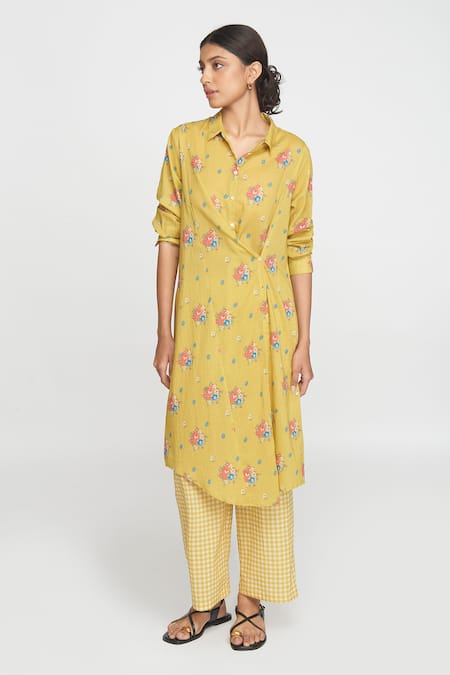 Sinjhar_Yellow Cotton Collared Floral Printed Kurta Set _at_Aza_Fashions