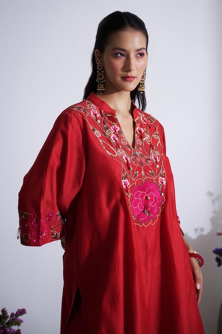 Buy Siyona By Ankurita Red Chanderi, Net Embroidery Split V-neck Kurta Set Online at Aza Fashions Buy_Siyona By Ankurita_Red Chanderi, Net Embroidery Split V-neck Kurta Set _Online_at_Aza_Fashions
